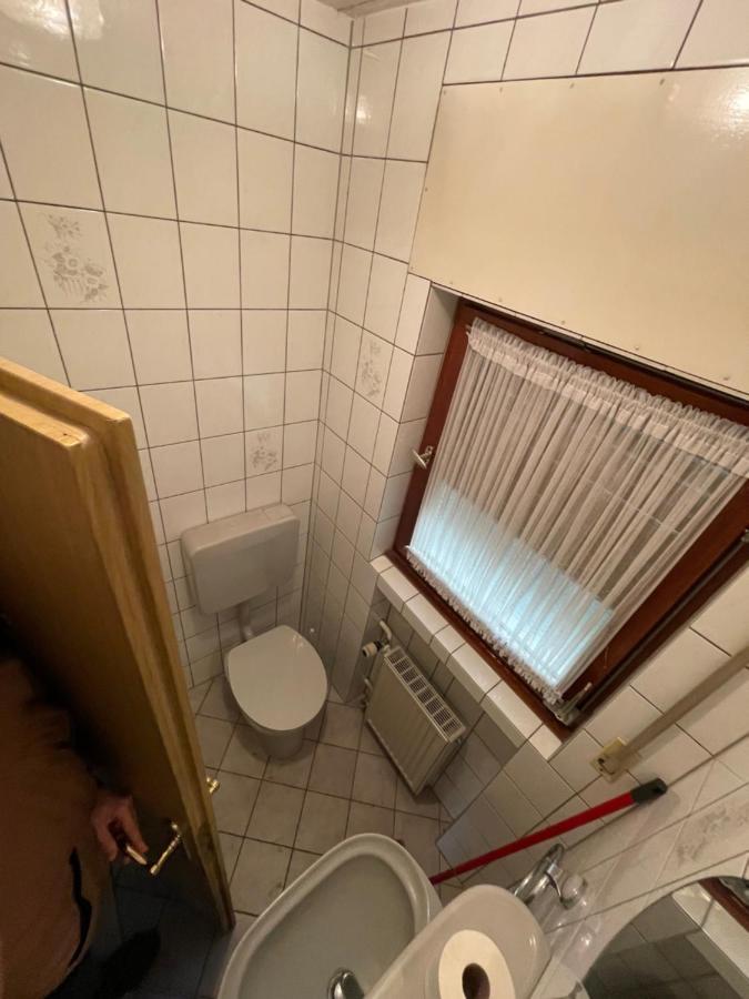 Bonn-Beuel Zentrale Ferienwohnung Mit Parkplaetzen ภายนอก รูปภาพ
