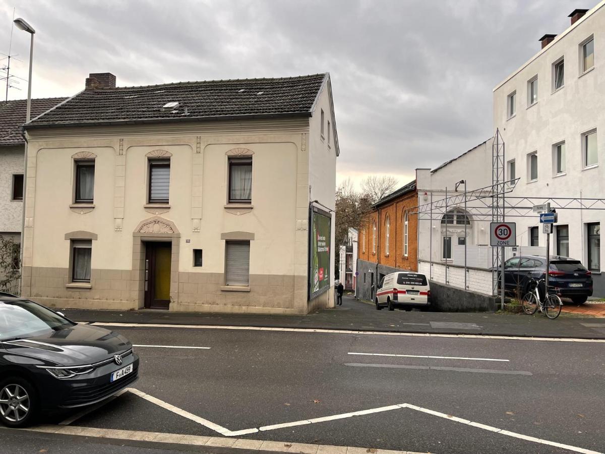Bonn-Beuel Zentrale Ferienwohnung Mit Parkplaetzen ภายนอก รูปภาพ