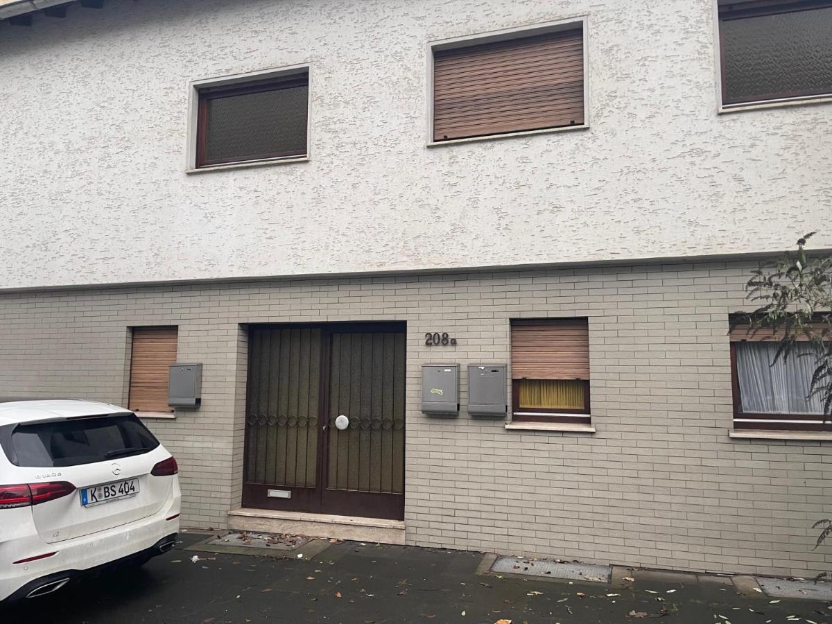 Bonn-Beuel Zentrale Ferienwohnung Mit Parkplaetzen ภายนอก รูปภาพ