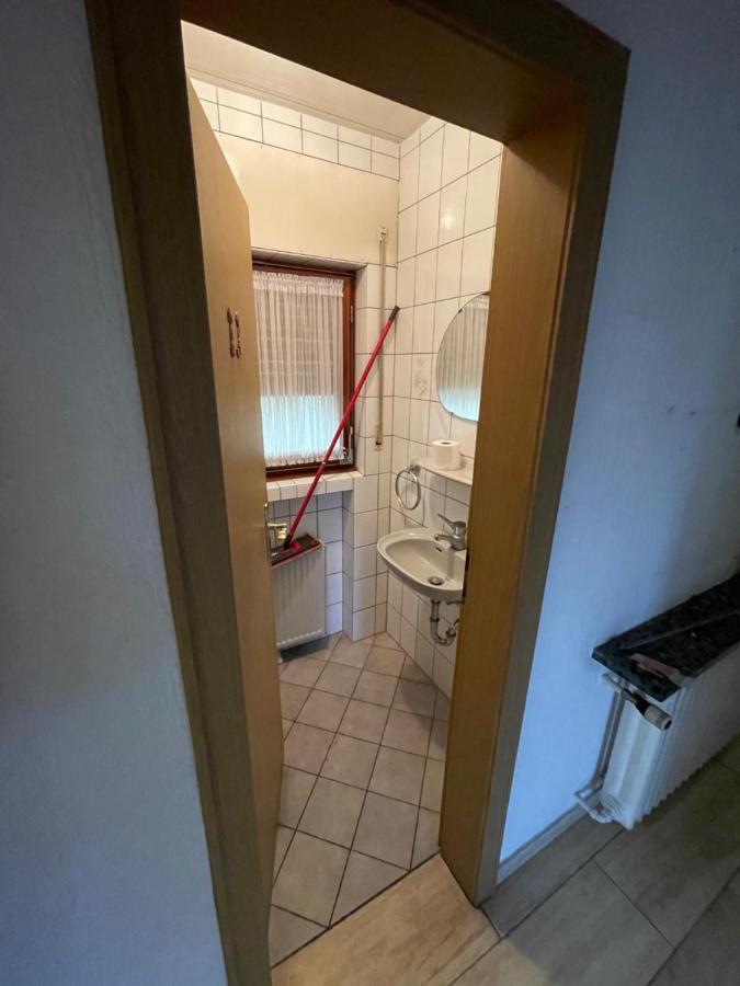 Bonn-Beuel Zentrale Ferienwohnung Mit Parkplaetzen ภายนอก รูปภาพ