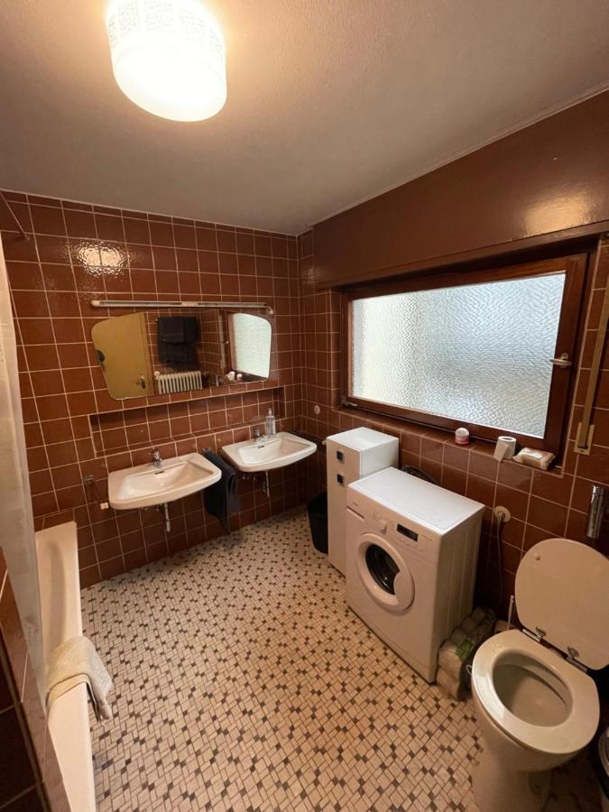 Bonn-Beuel Zentrale Ferienwohnung Mit Parkplaetzen ภายนอก รูปภาพ